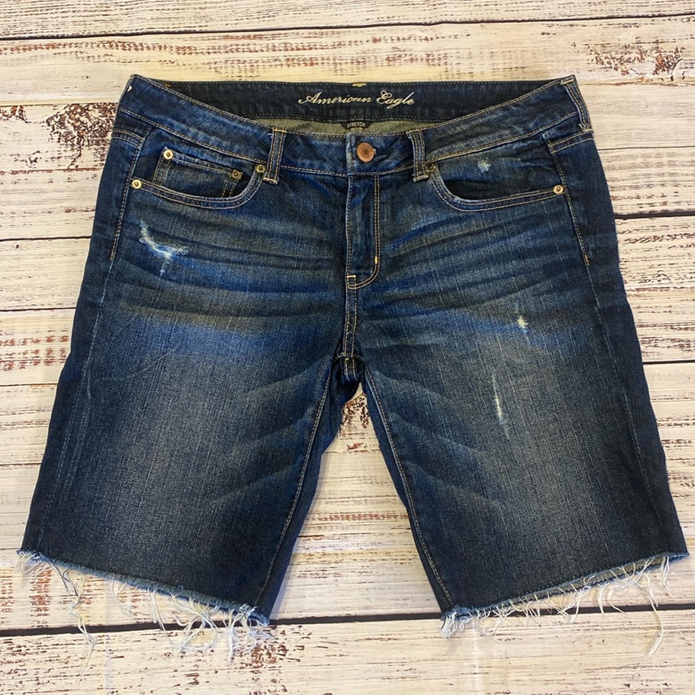 American Eagle blue denim shorts size 12